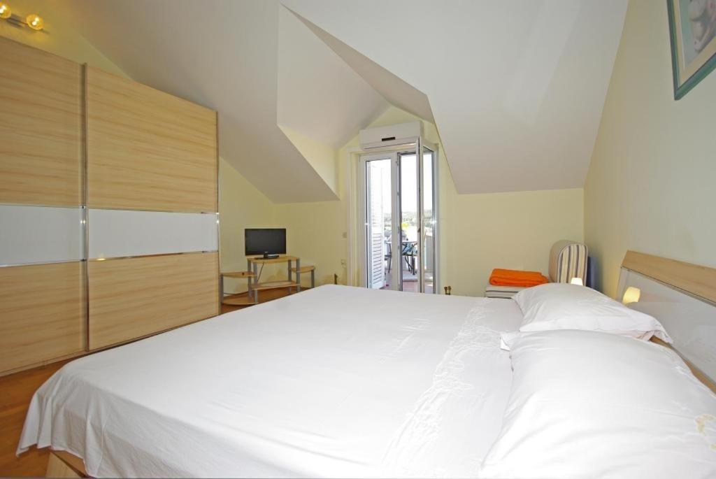 Apartments Villa Rose Sumartin Zewnętrze zdjęcie