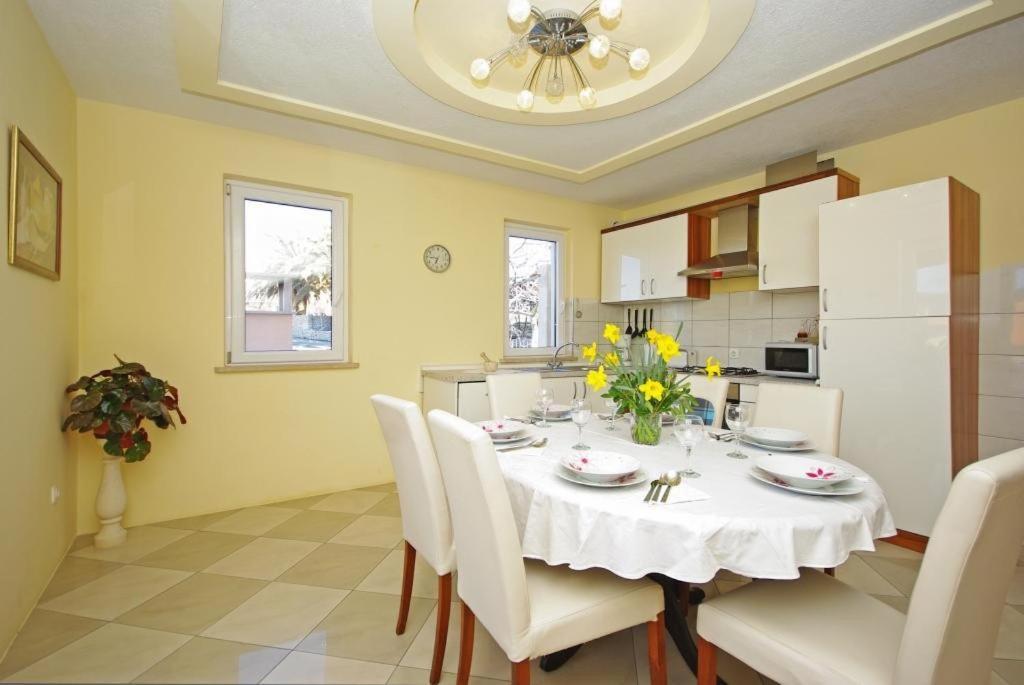 Apartments Villa Rose Sumartin Zewnętrze zdjęcie